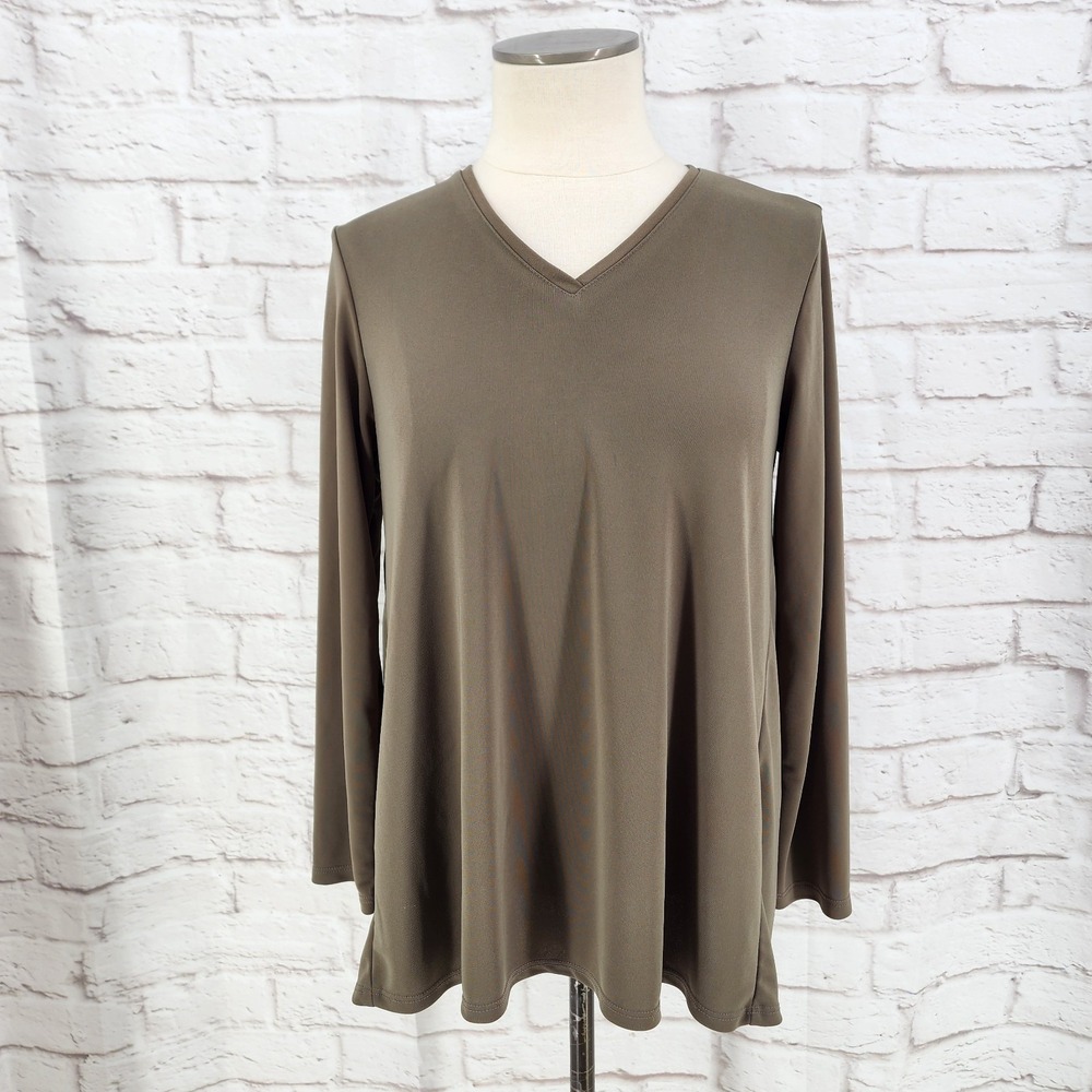 Marla Wynne Liquid Knit Top Work Office Travel Packable Neutral Minimalist Small